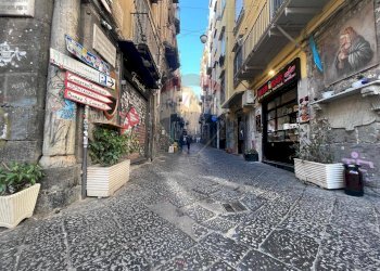 Trilocale Largo Ecce Homo, Napoli (zona San Giuseppe) - foto 2