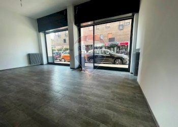 Negozio Bergamo (zona Porta Osio) - foto 3