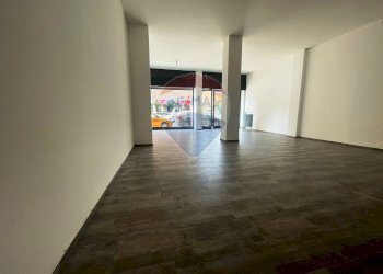 Negozio Bergamo (zona Porta Osio) - foto 5