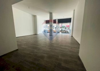 Negozio Bergamo (zona Porta Osio) - foto 8