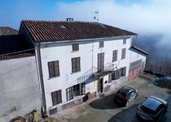 Facciata - Rustico via Italia, Montaldo Scarampi - foto 1