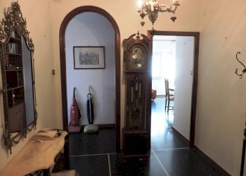 Interno appartamento - Trilocale corso Ferdinando Magellano, 6, Genova (zona Sampierdarena) - foto 3