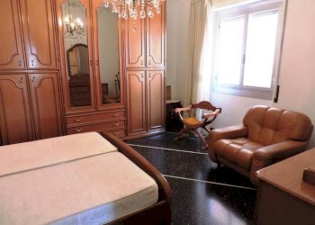 Camera da letto - Trilocale corso Ferdinando Magellano, 6, Genova (zona Sampierdarena) - foto 7