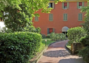 Giardino - Ufficio via Santo Stefano, 103, Bologna (zona Centro Storico) - foto 5