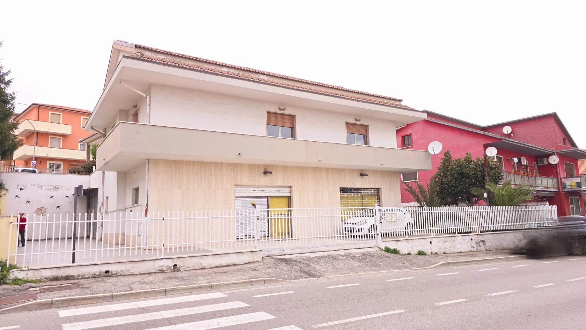 Villa Spoltore - photo 1