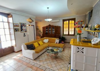 Villa a Schiera strada Stazione San Damiano, Tigliole - foto 8