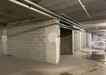 Box Piazza Vittorio Veneto, Fossano - foto 3