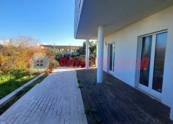 Villa Unifamiliare Via Reggio Calabria, Ischitella - foto 14