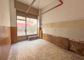 Shop Via Stampatori, Torino (neighborhood Centro) - photo 4