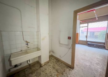 Shop Via Stampatori, Torino (neighborhood Centro) - photo 6