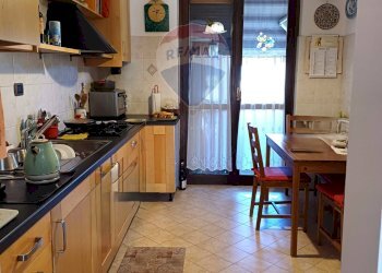 Four-room apartment Robbiate - photo 10