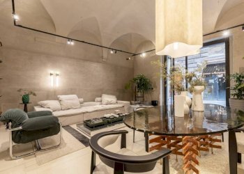 Salone - Shop via Monterone, 2, Roma (neighborhood Centro Storico) - photo 2