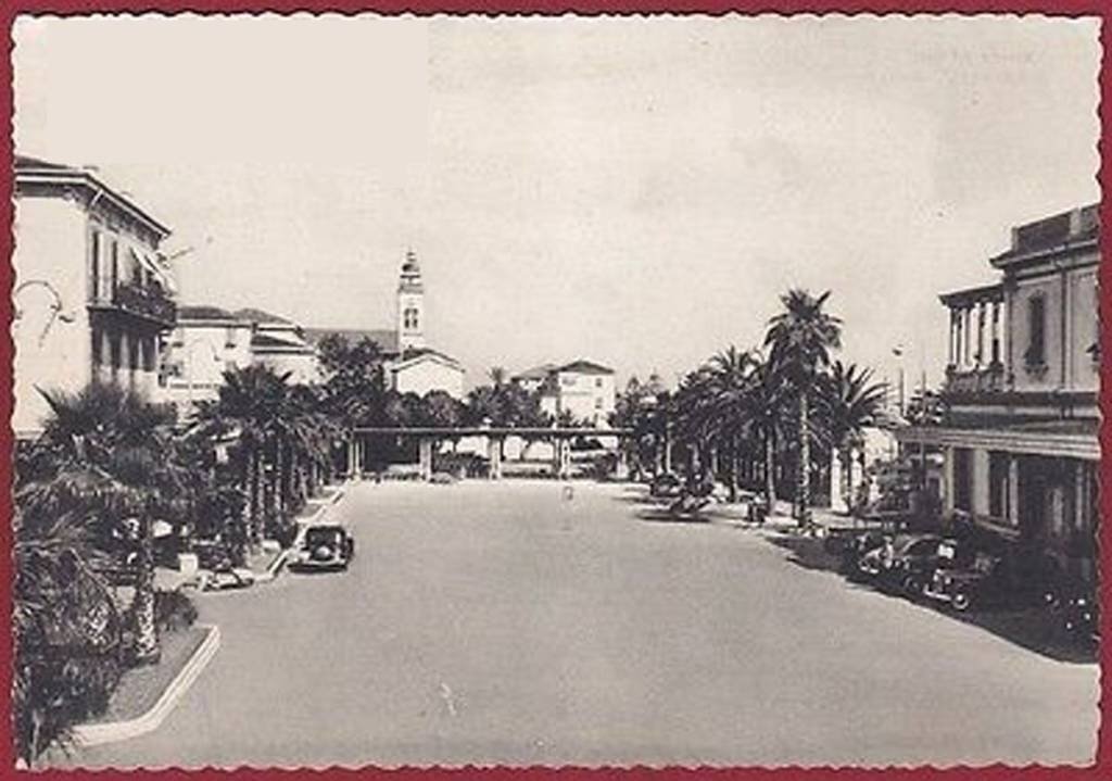 Zona - Negozio piazza Eroi della Libertà, Bordighera - foto 1