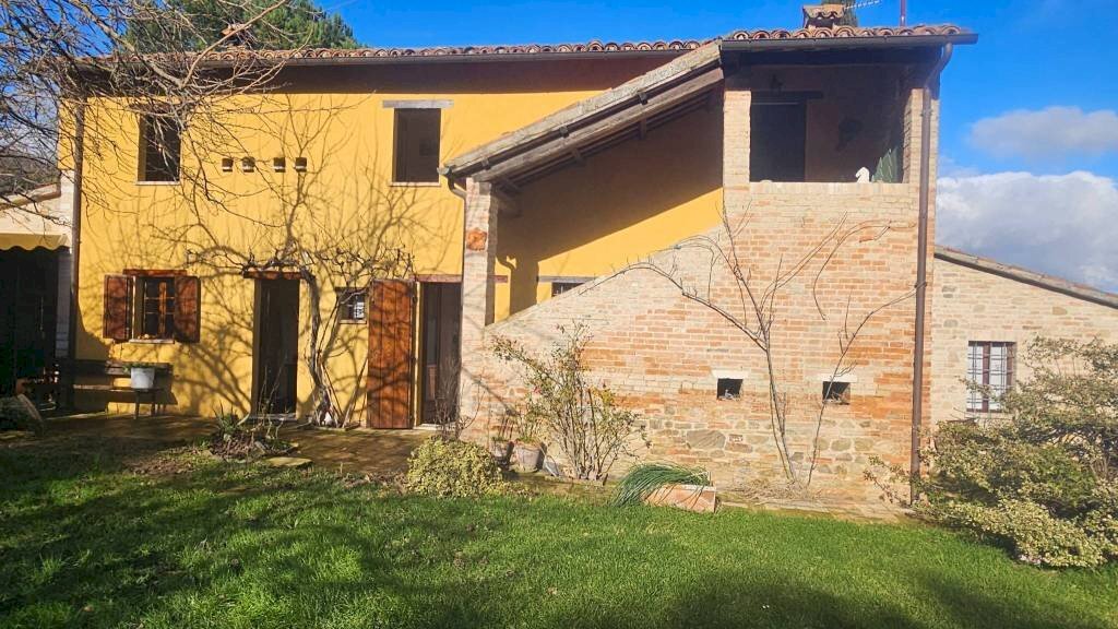 Facciata - Rustic strada Provinciale Monteguiduccio, Montefelcino - photo 2