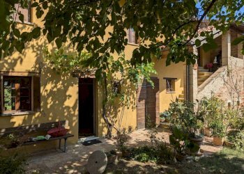 Giardino - Rustico strada Provinciale Monteguiduccio, Montefelcino - foto 3