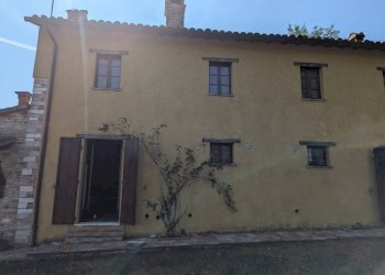 Facciata - Rustico strada Provinciale Monteguiduccio, Montefelcino - foto 11