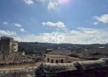Casa indipendente Corso Nino Barone, Modica - foto 2