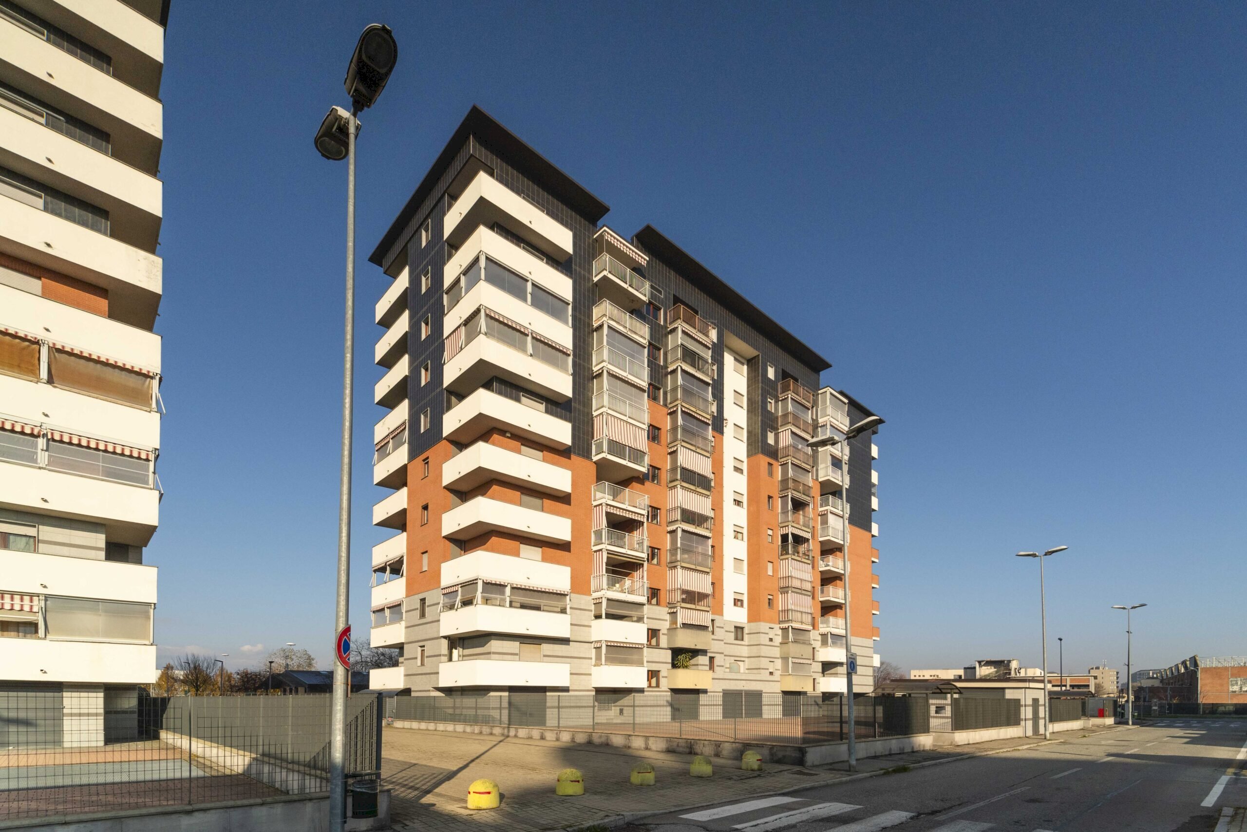 Two-room apartment Strada del Portone, Circoscrizione 2, Torino - photo 1