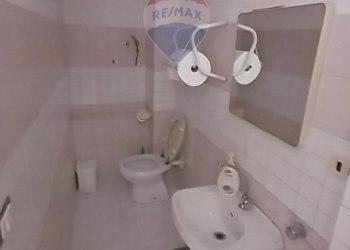 Locale Commerciale Via Crispi, Salerno - foto 9