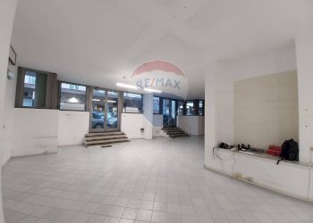 Locale Commerciale Via Crispi, Salerno - foto 3