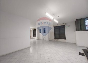 Locale Commerciale Via Crispi, Salerno - foto 4