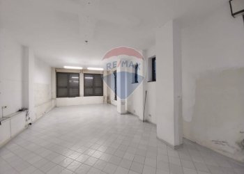 Locale Commerciale Via Crispi, Salerno - foto 6