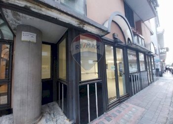 Locale Commerciale Via Crispi, Salerno - foto 18