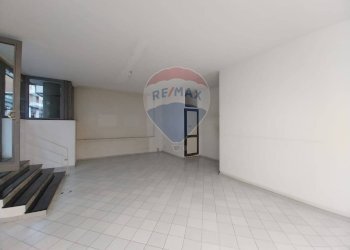 Locale Commerciale Via Crispi, Salerno - foto 23