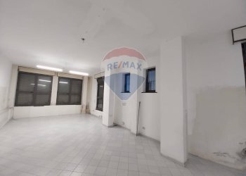 Locale Commerciale Via Crispi, Salerno - foto 24