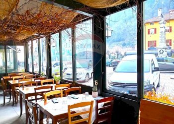 Commercial Activity Piazza Paracchini, Dongo - photo 10