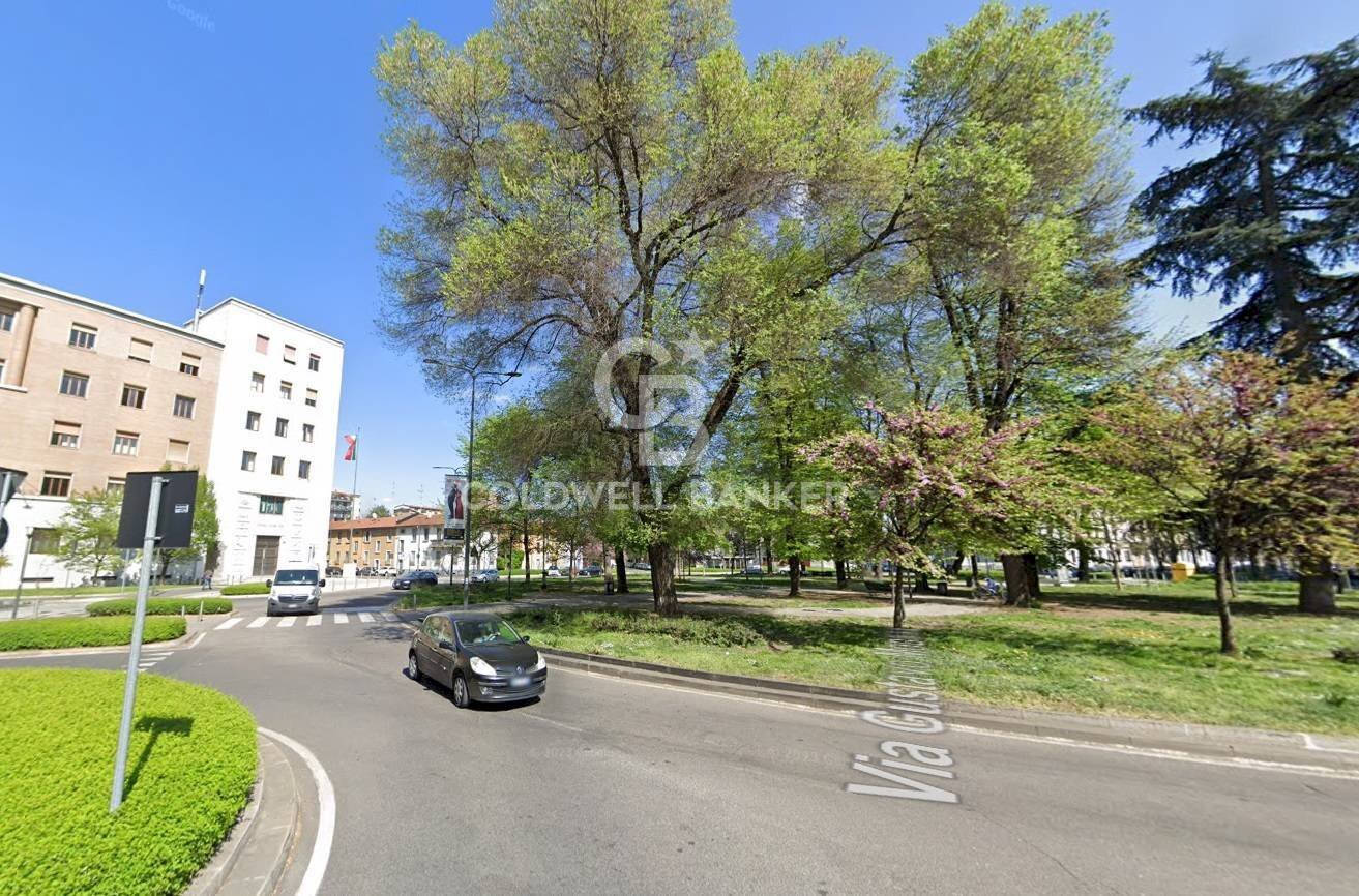 Four-room apartment Via Davide Carnaghi, Milano (neighborhood Città Studi) - photo 1