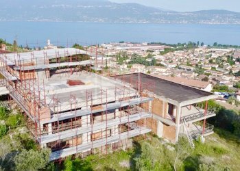 Attic via Montemaderno, Toscolano-Maderno - photo 1