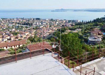 Attic via Montemaderno, Toscolano-Maderno - photo 10