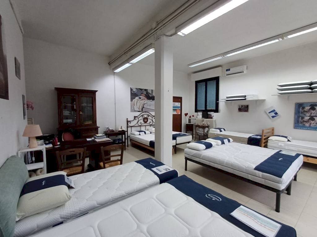 Camera da letto - Negozio via Boves, Soliera - foto 1