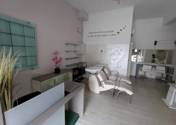 Interno non residenziale - Negozio via Boves, Soliera - foto 1