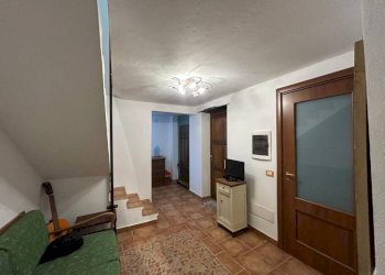 Salone - Casa indipendente via San Rocco, 27, Porto Valtravaglia - foto 10