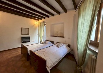 Camera da letto - Casa indipendente via San Rocco, 27, Porto Valtravaglia - foto 19