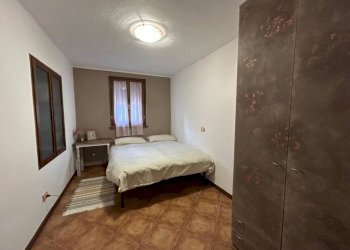 Camera da letto - Casa indipendente via San Rocco, 27, Porto Valtravaglia - foto 27