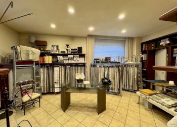 Salone - Shop via Guglielmo Marconi, 5, Biella - photo 6