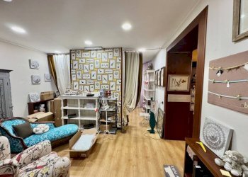 Salone - Shop via Guglielmo Marconi, 5, Biella - photo 11