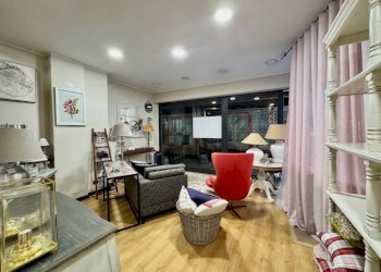 Salone - Shop via Guglielmo Marconi, 5, Biella - photo 12