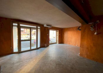 img_5399 - Negozio viale De Amicis, 29, Luserna San Giovanni - foto 3