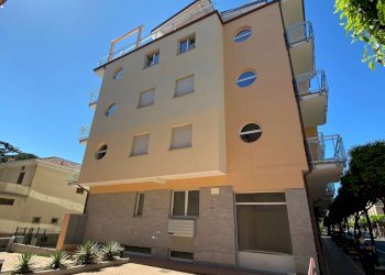 img_9734 - Negozio viale Kennedy, 58, Diano Marina - foto 7