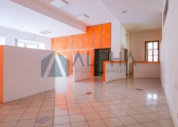 Interno non residenziale - Shop via Giuseppe Miller, Forlì - photo 1