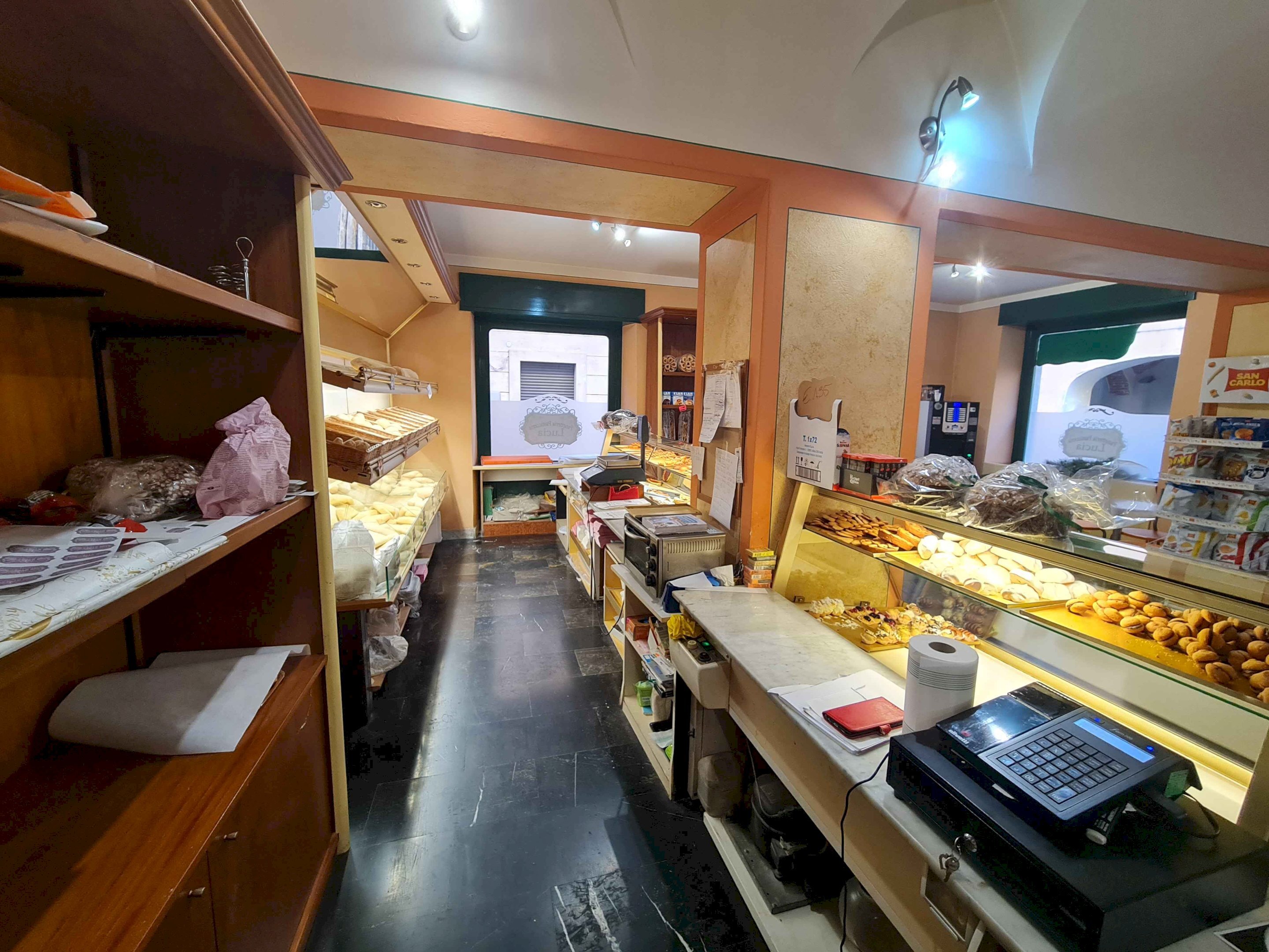 interno - Locale Commerciale piazza Galileo Ferraris, Livorno Ferraris - foto 3