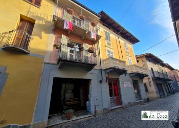 esterno - Locale Commerciale piazza Galileo Ferraris, Livorno Ferraris - foto 1