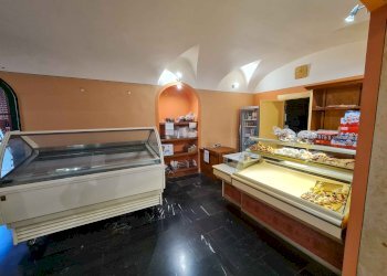 interno - Locale Commerciale piazza Galileo Ferraris, Livorno Ferraris - foto 4