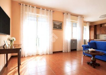 Four-room apartment Via Monte Rosa, Gattinara - photo 1