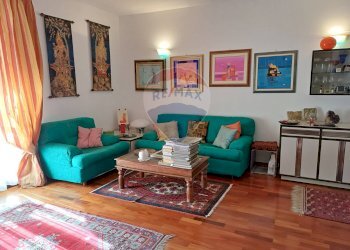 Four-room apartment Robbiate - photo 3