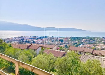 Attic via Montemaderno, Toscolano-Maderno - photo 10